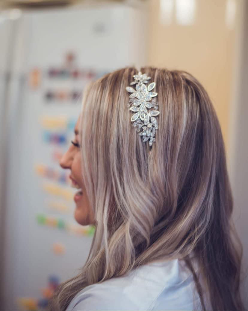 floral leafy side tiara on brides wedding day