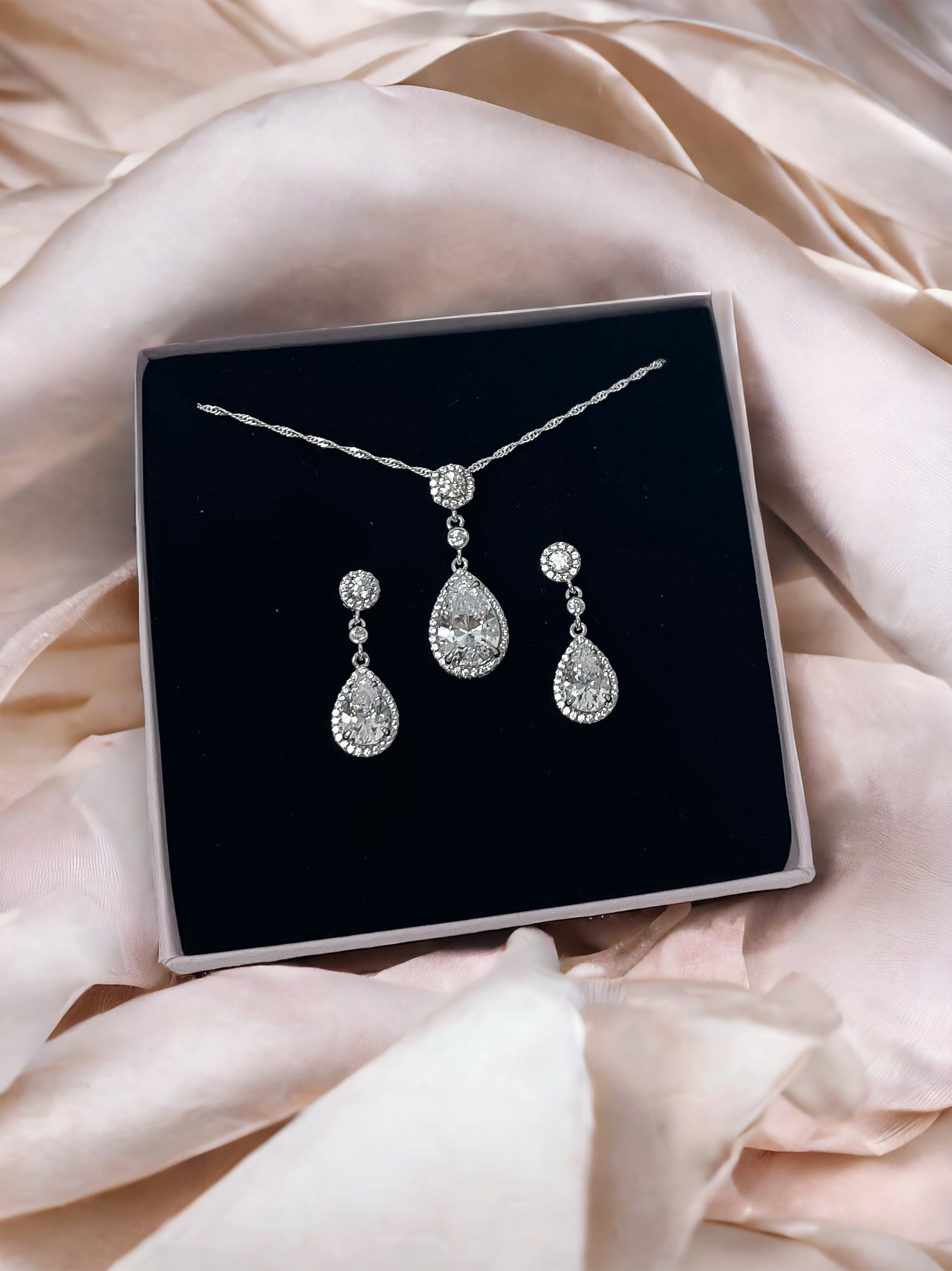 Sterling Silver Halo Jewellery Set