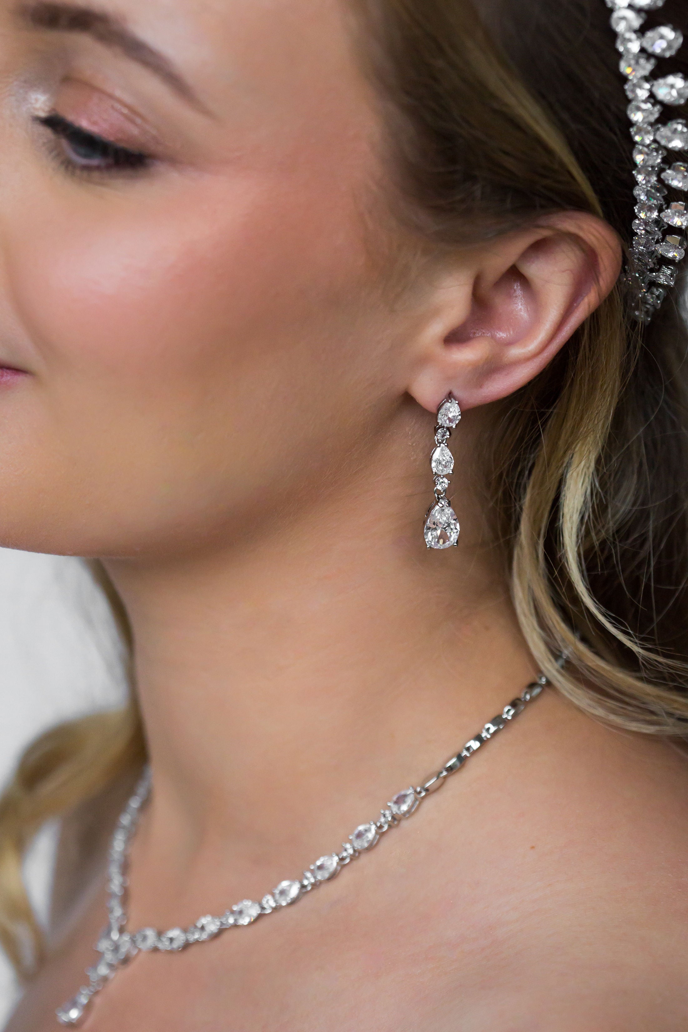 Statement Teardrop Sparkly Bridal Jewellery Set