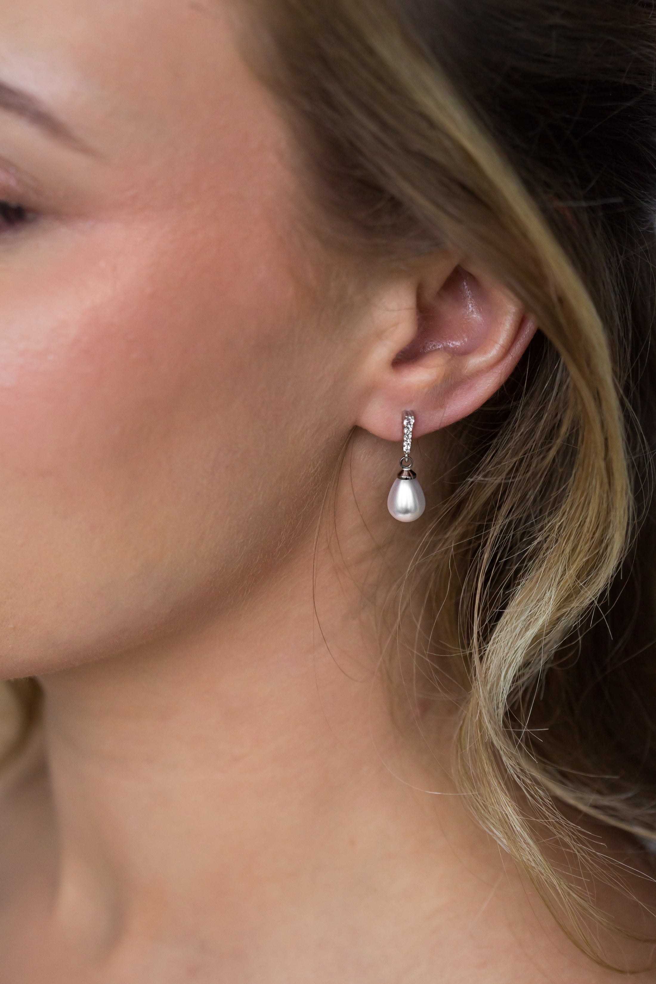 Small Pearl Drop Earring