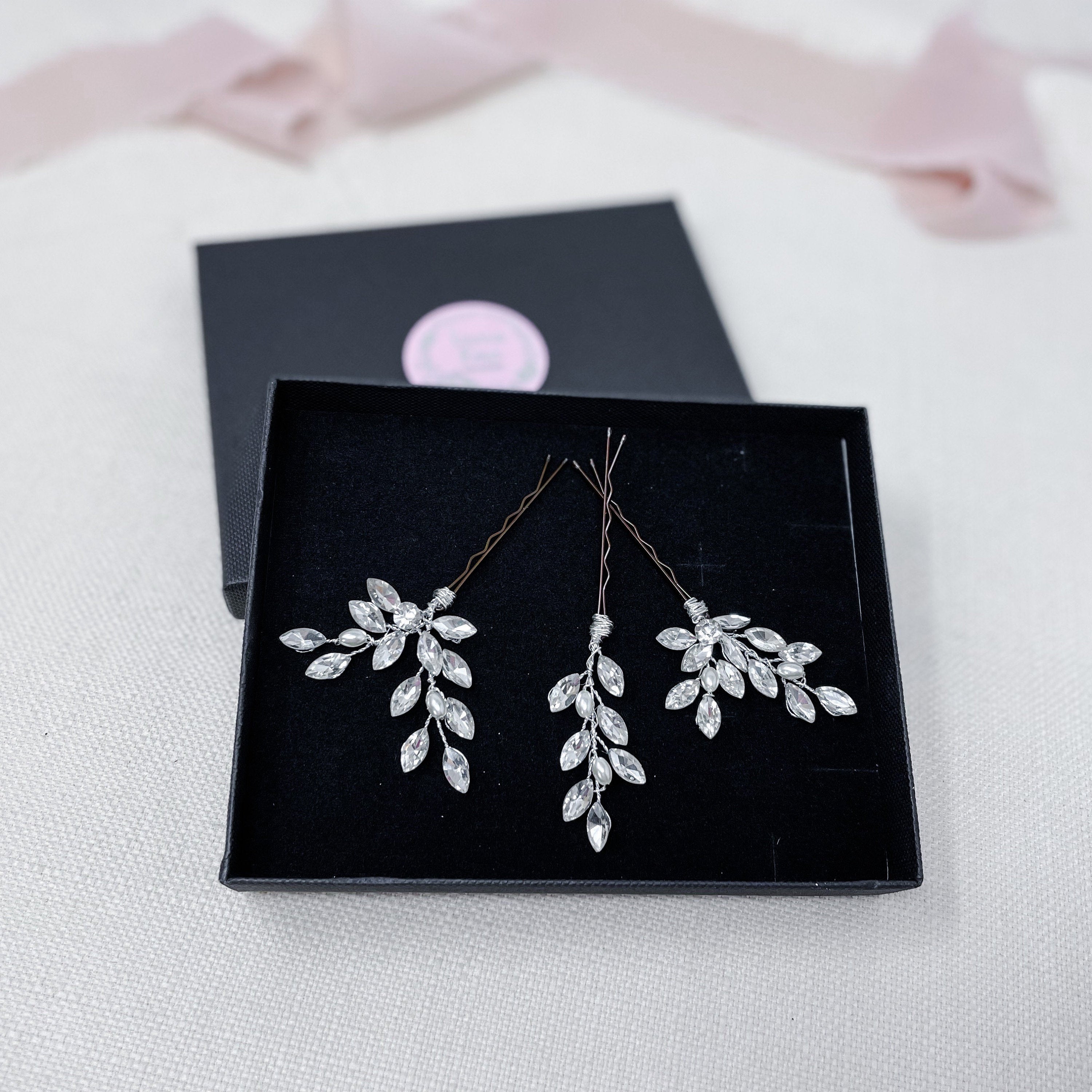Bridal Sparkly Hair Pins, Small Delicate Crystal and Pearl Hair Pins , Bridesmaid Hair Pins, Wedding Pins, Hair Grips Silver Gold Rose gold