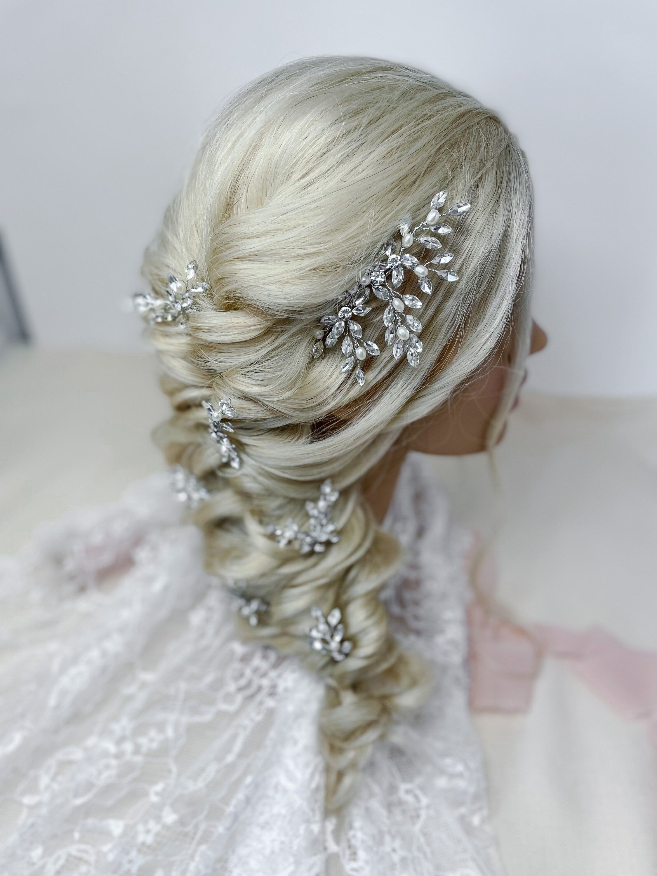 Bridal Sparkly Hair Pins, Small Delicate Crystal and Pearl Hair Pins , Bridesmaid Hair Pins, Wedding Pins, Hair Grips Silver Gold Rose gold