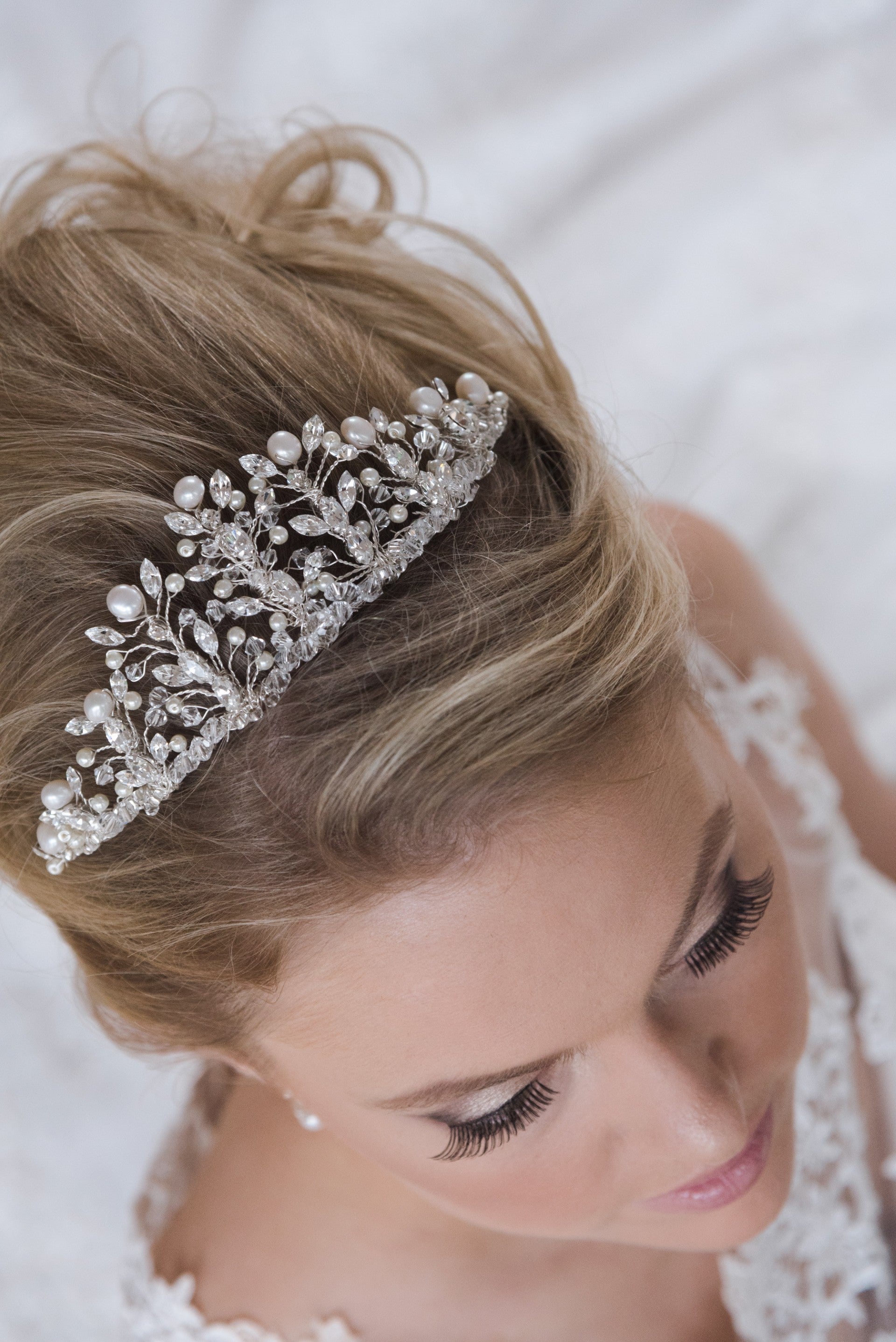 The Elegance of Choosing a Tiara for Your Wedding Day