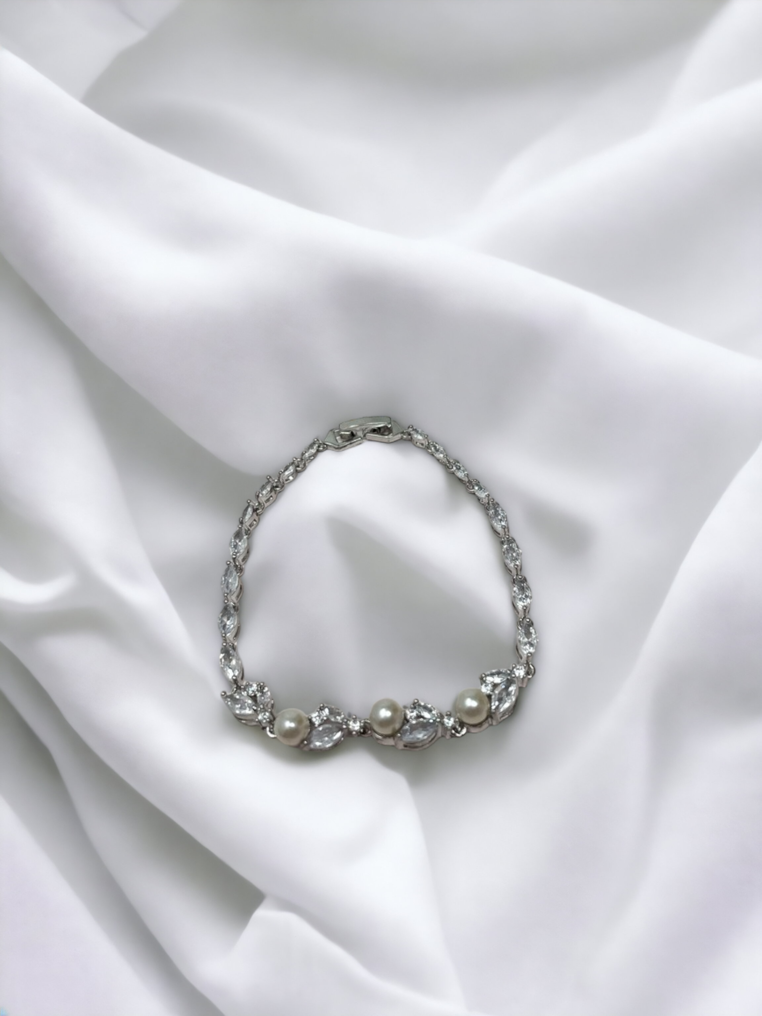 Small Pearl Teardrop Bridal Necklace