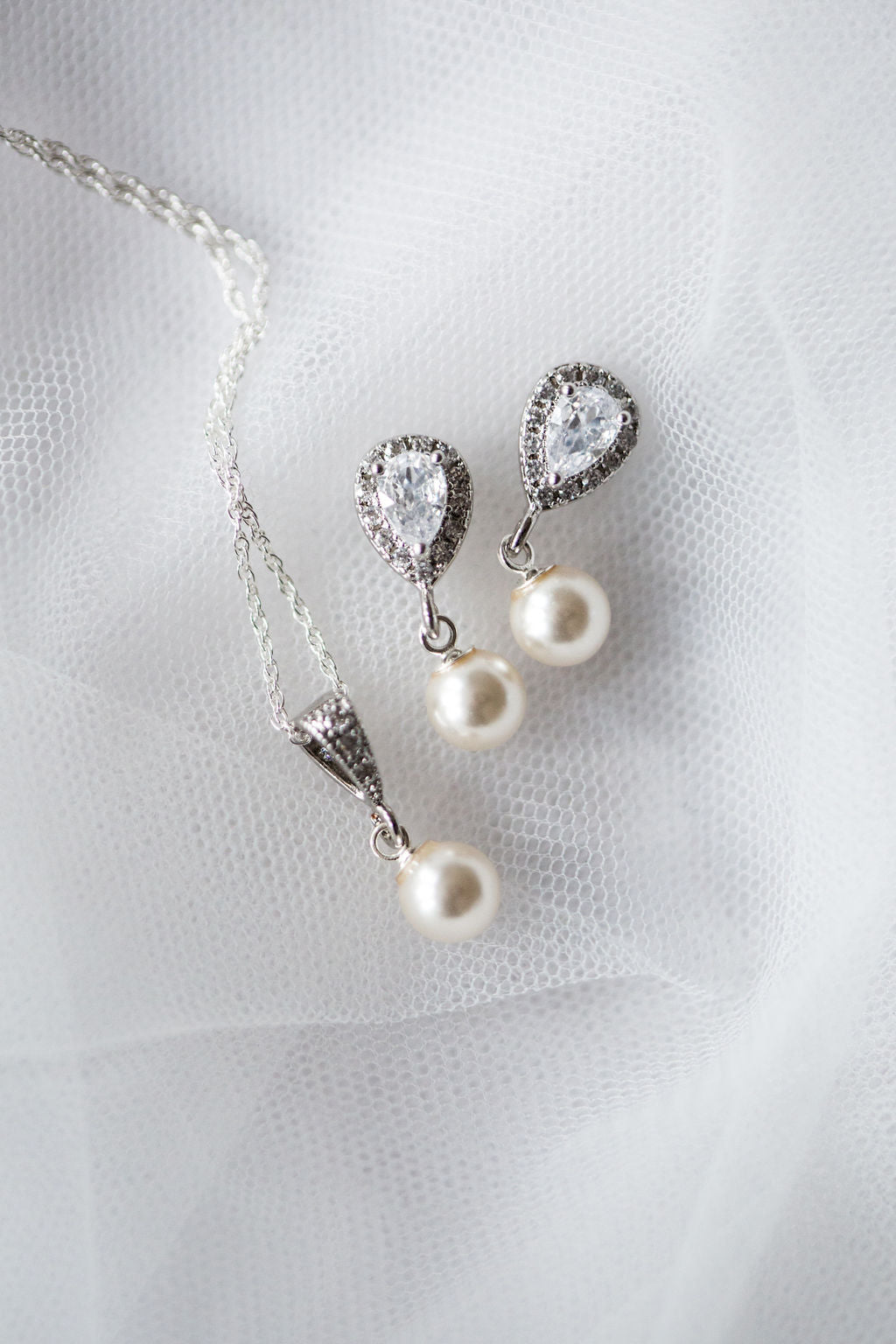 Delicate Small Pearl Drop Pendant Necklace